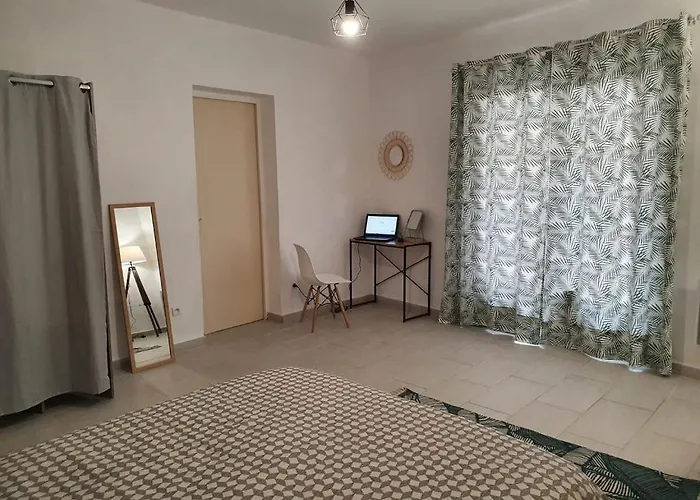 Escapade Au Coeur Historique De Pezenas